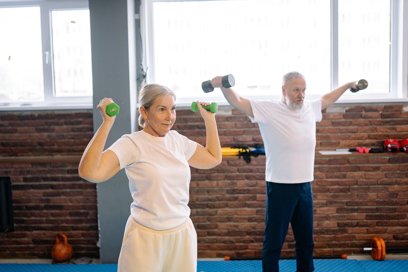 Active couple following longevity program at Long Life Clinic Marbella