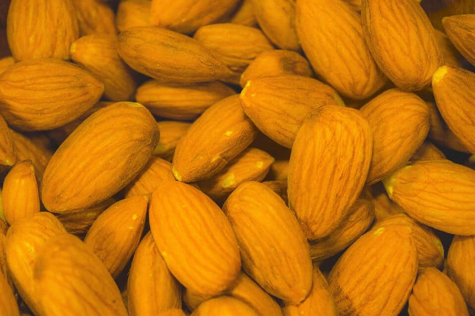 almendras ayudan a subir el zinc
